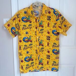 Pittsburgh Pirates Short Sleeve Button Down Collared Hawaiian Shirt